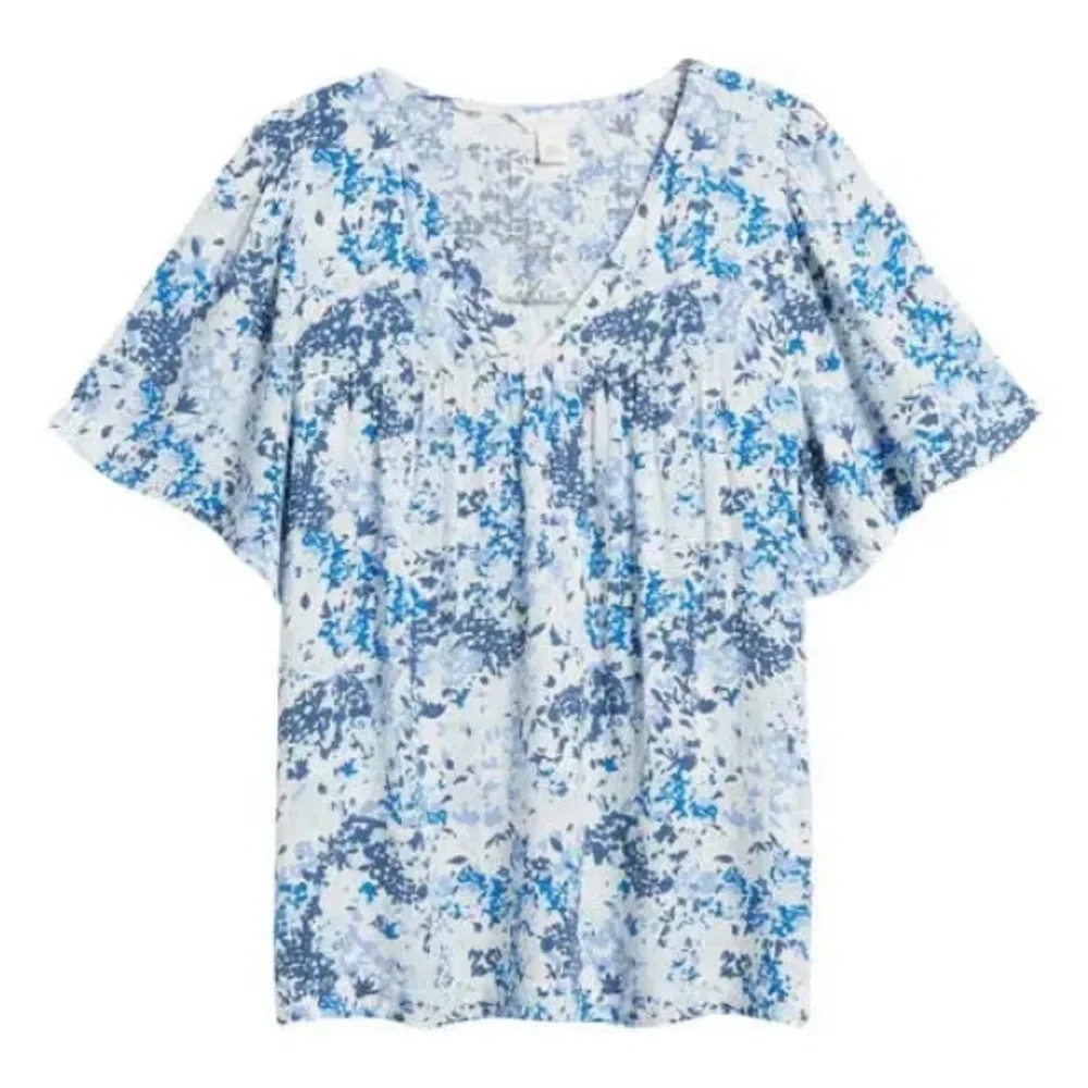 Caslon Blue and White Flutter Sleeve Blouse - Picture 7 of 12